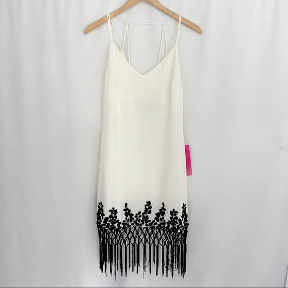 NWT Gold Label Wow Couture White Fringe Dress - Picture 1 of 12